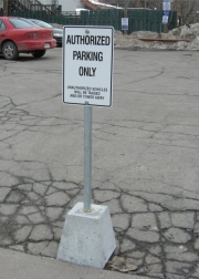 ALUMINUM PARKING, TRAFFIC & STREET SIGNS (9)